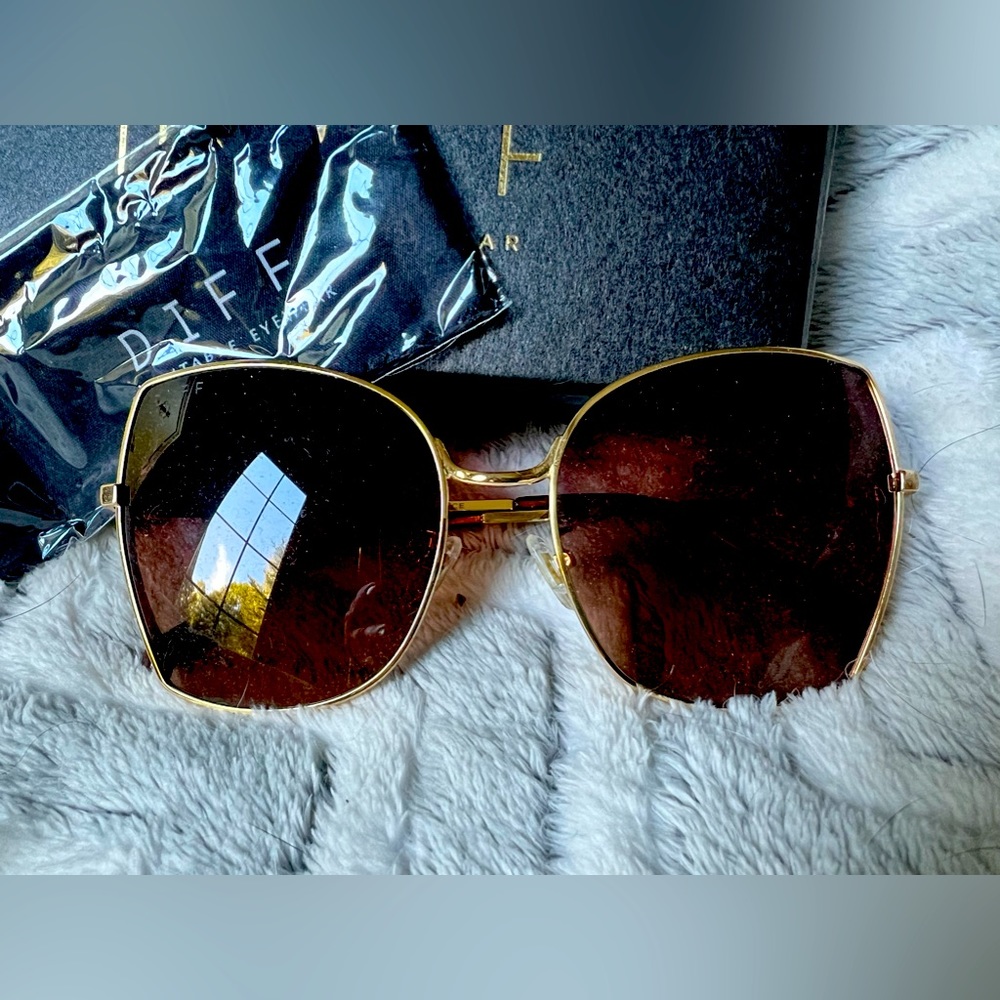 Diff Donna Sunglasses in Gold - Sold Out Online